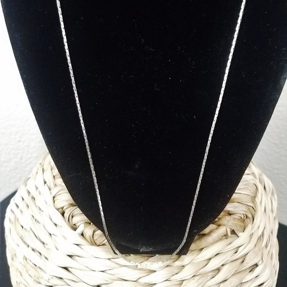 NEW Sterling Silver necklace 22 in Italy 925 - Picture 3 of 8